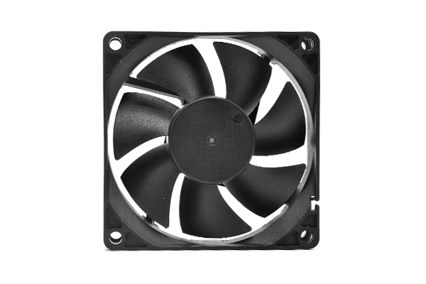 pc cooling fan voltage