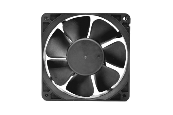 120x120x38mm DC Brushless Fan