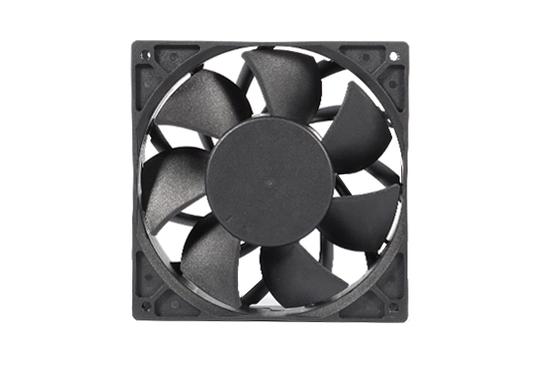 140x140x38mm DC Brushless Fan